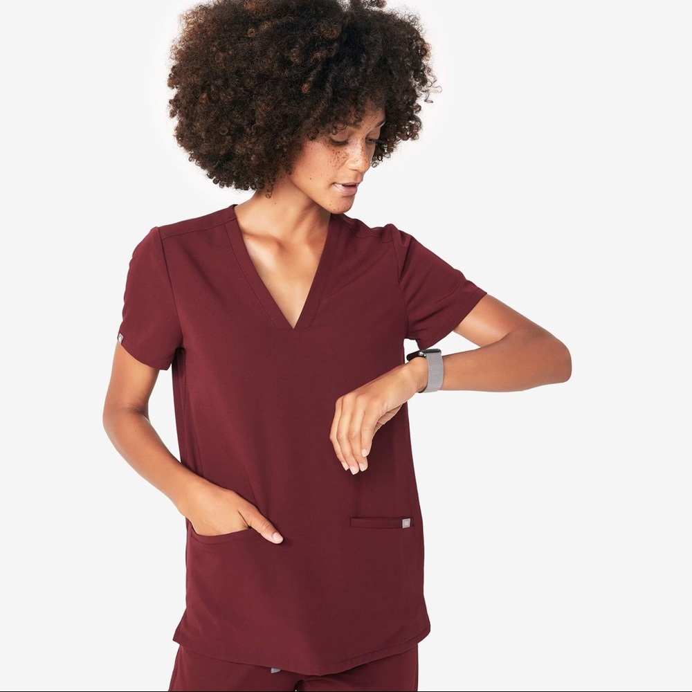 Figs V-Neck Scrub Top in Wine